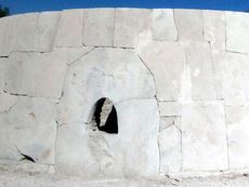 103 Museum Hili Gräber.JPG